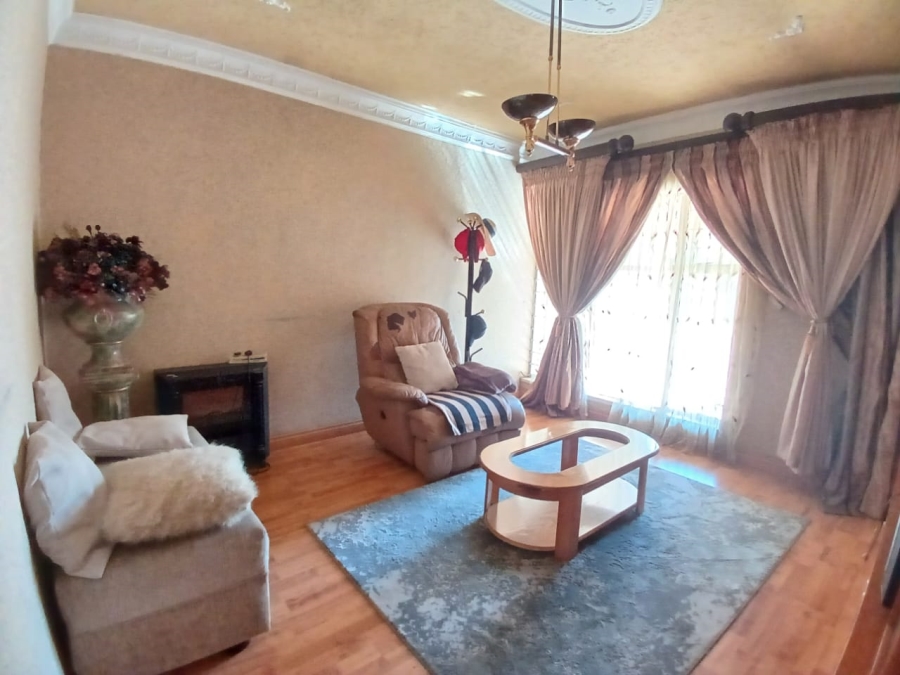 3 Bedroom Property for Sale in Vaalpark Free State